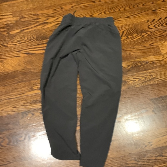 Spanx get moving pants in green - Picture 2 of 3